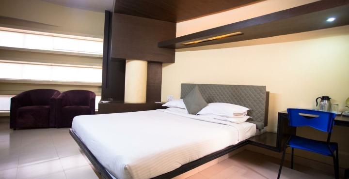 Hotel Grand Bee